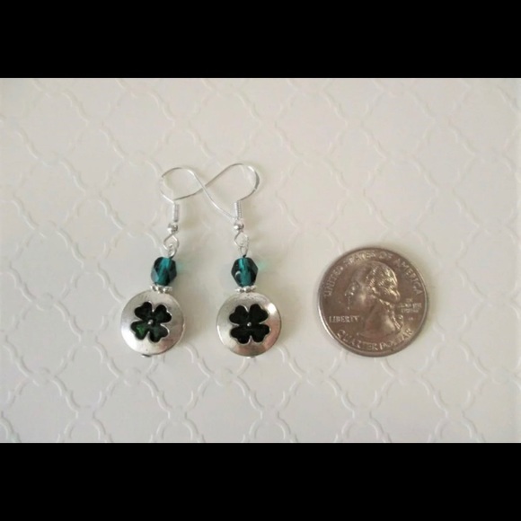 Four Leaf Clover Silver Earrings - Picture 4 of 5